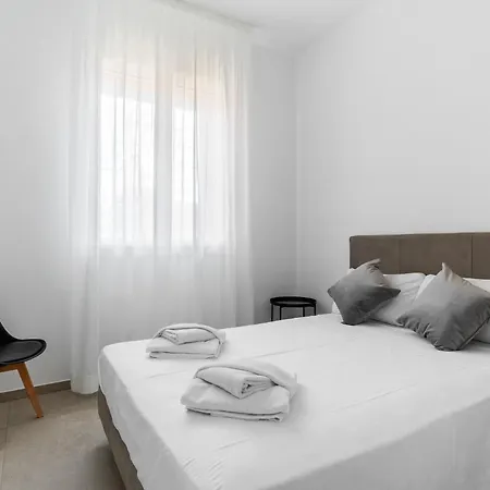 Apartment Le Dodici Porte - De Maria 5 By District