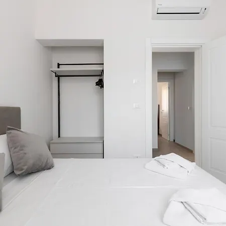Apartment Le Dodici Porte - De Maria 5 By District Bologna